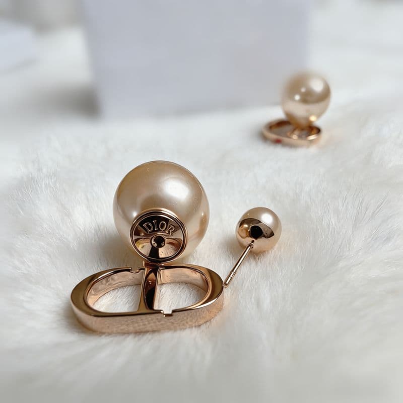 DIOR Tribales ピアス