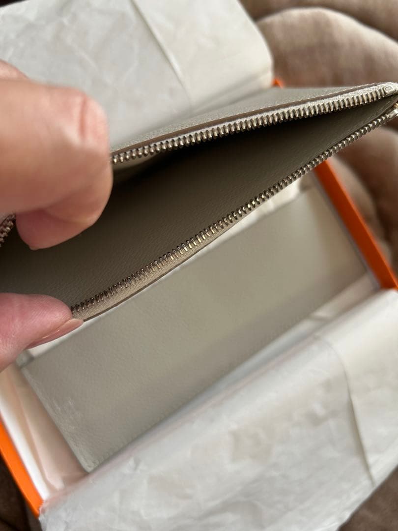 HERMES EAジップ
