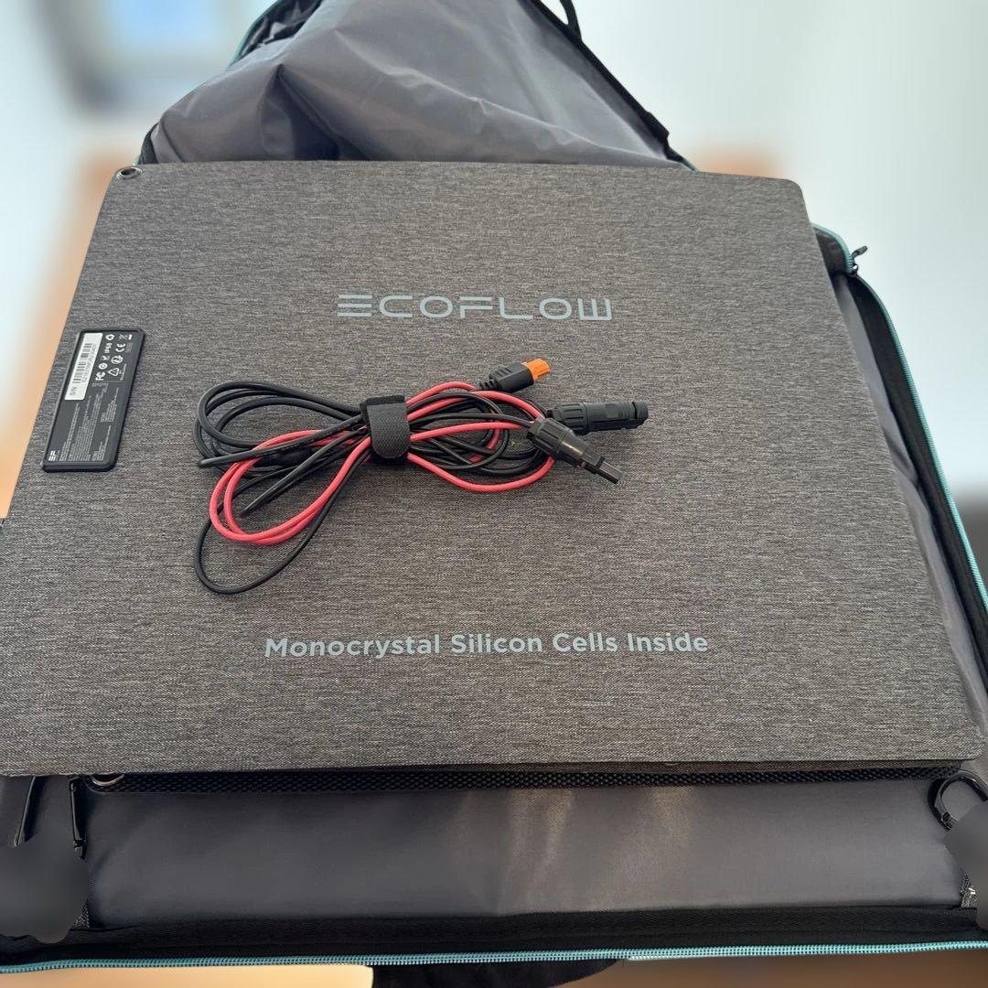 ほぼ新品 美品 ECOFLOW ソーラーパネル本体 EF-Flex-110c