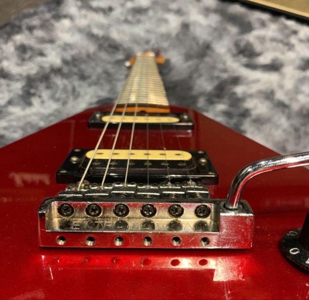 ギター Tokai V