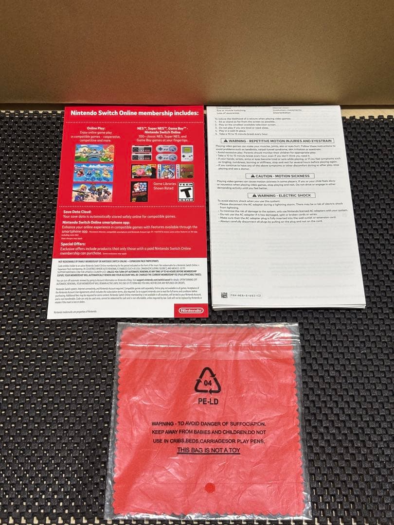 ★新品未開封★ 北米版 Nintendo Switch マリオカート8デラックス
