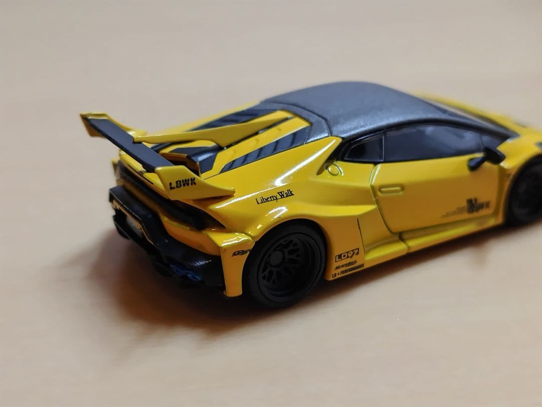 H*n様 MINI GT ランボルギーニ ウラカン 3台 赤 黄 黒