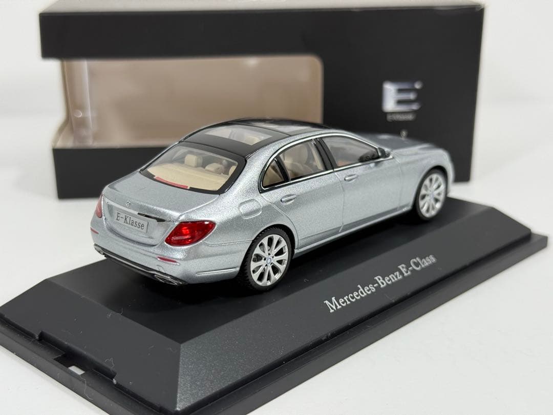 中古品 1/43 メルセデス ベンツ W213 Eクラス シルバー
