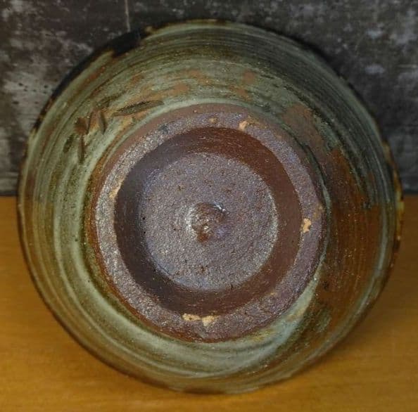 人間国宝 金城次郎 魚紋ぐい呑 栞 共箱 美品 やちむん 壺屋焼 壷屋焼