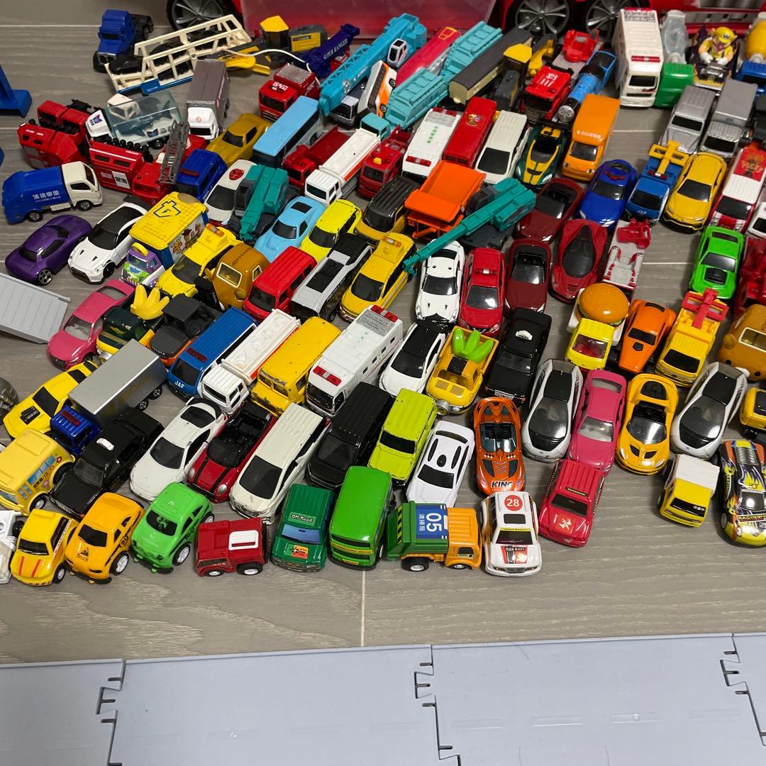 トミカ ミニカー まとめ売り 約200台以上　高速道路　消防署　キャラクター