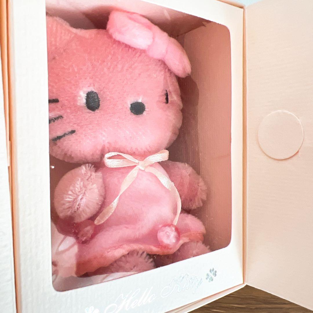 Sanrio ハローキティ　vivitix モヘアドール　ピンク　ブルー