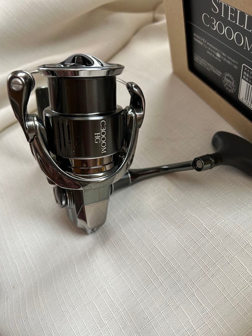 22ステラ C3000MHG スピニングリール おまけ付き