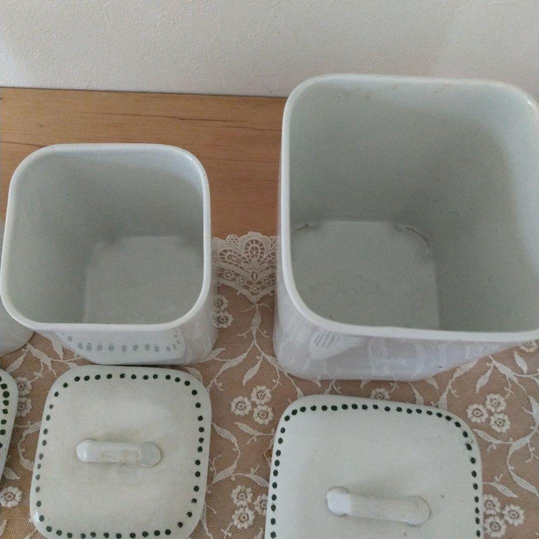 アンティーク陶器入れ物4つセット