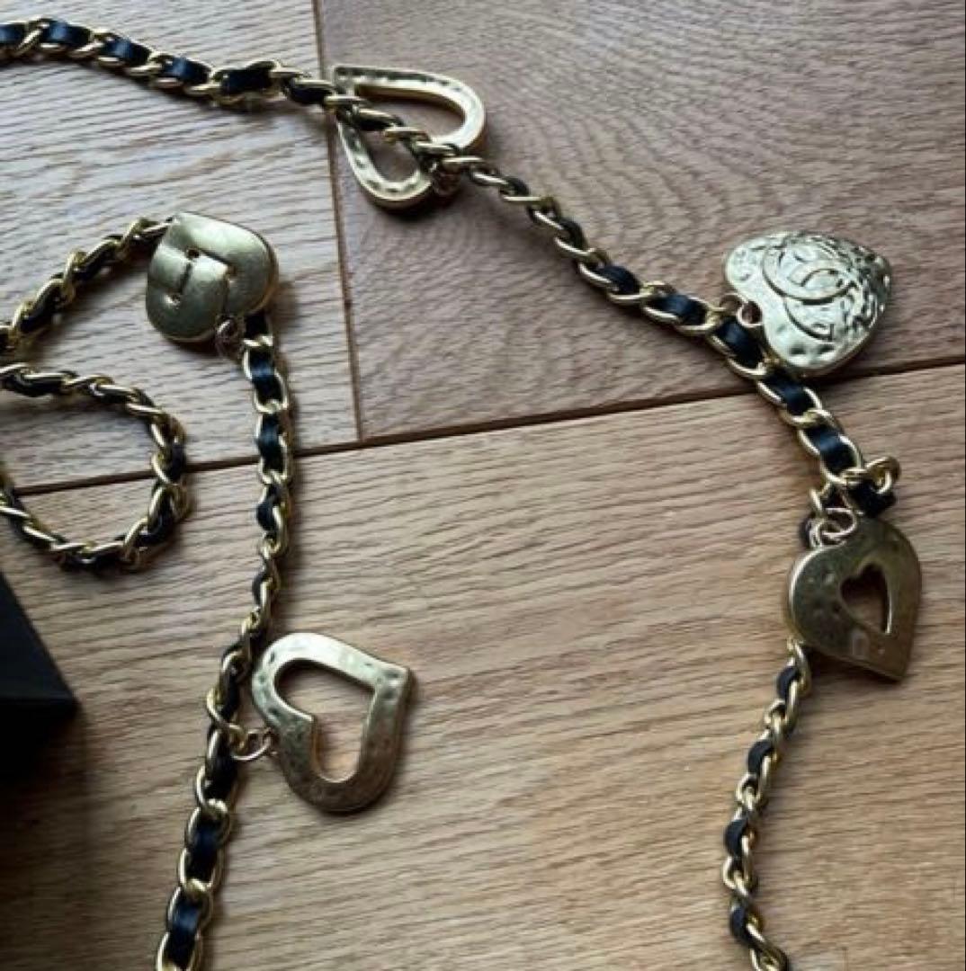 CHANEL キルティングショルダーバッグ　ハートチェーン　ノベルティー