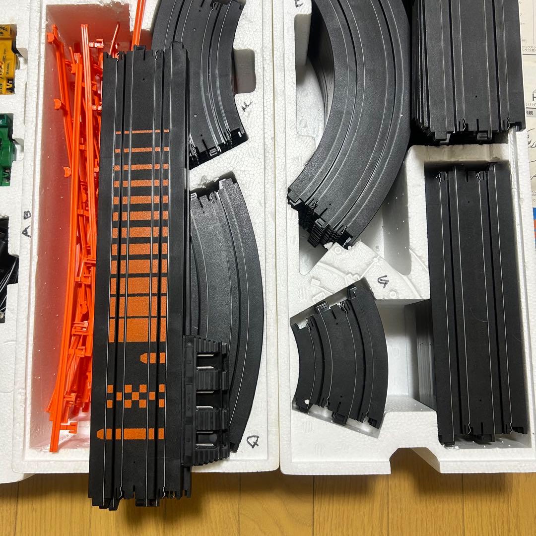 AFX HOスケールレーシング 4車輪鈴鹿サーキットセット F-1 XS-106