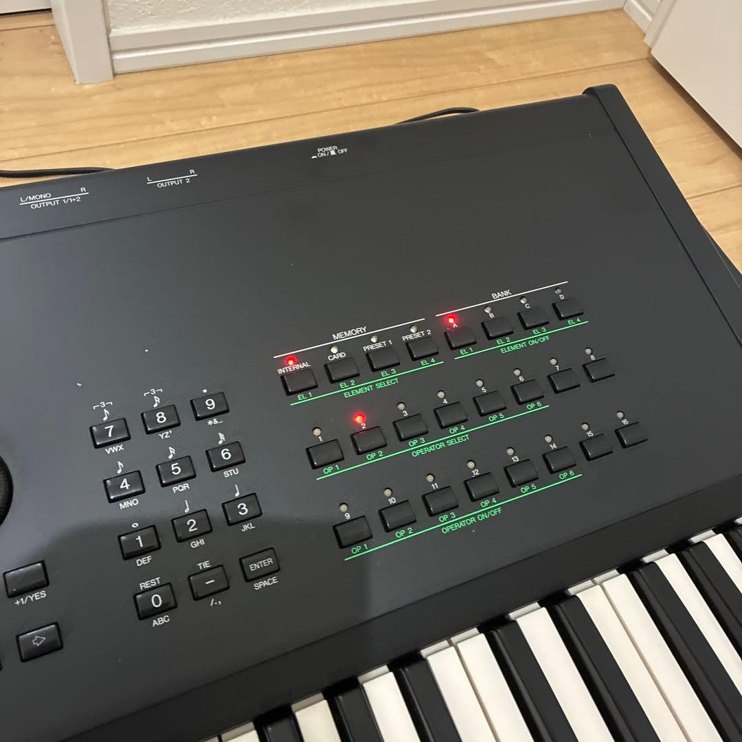 動作品　YAMAHA SY77 シンセサイザー　名機