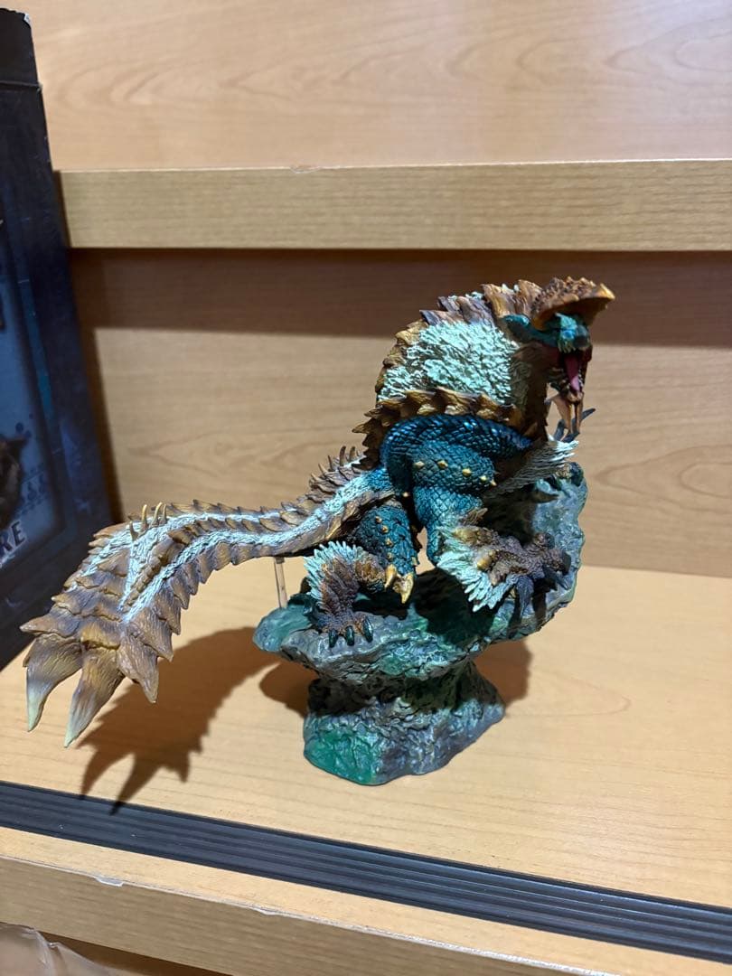 クリエイターズモデル モンスターハンター 雷狼竜 ジンオウガ 復刻版 9257