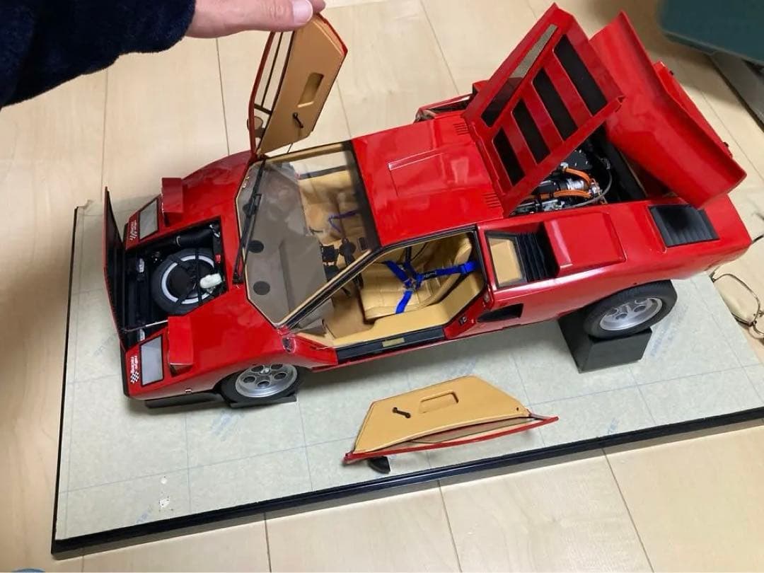 デアゴスティーニランボルギーニ・カウンタック 1/10スケール　ジャンク品です！