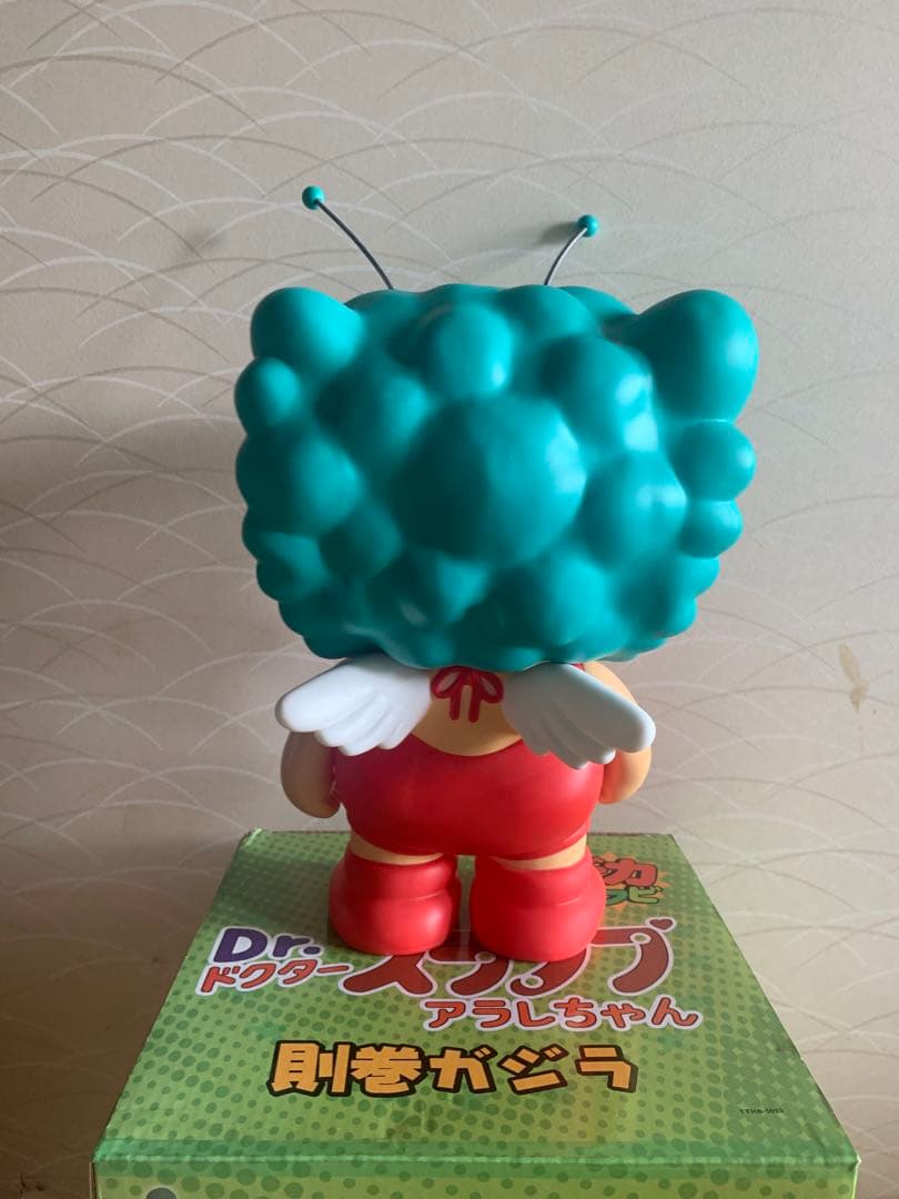 Dr.スランプアラレちゃん 　ガッチャンビッグフィギュア　デカソフビ