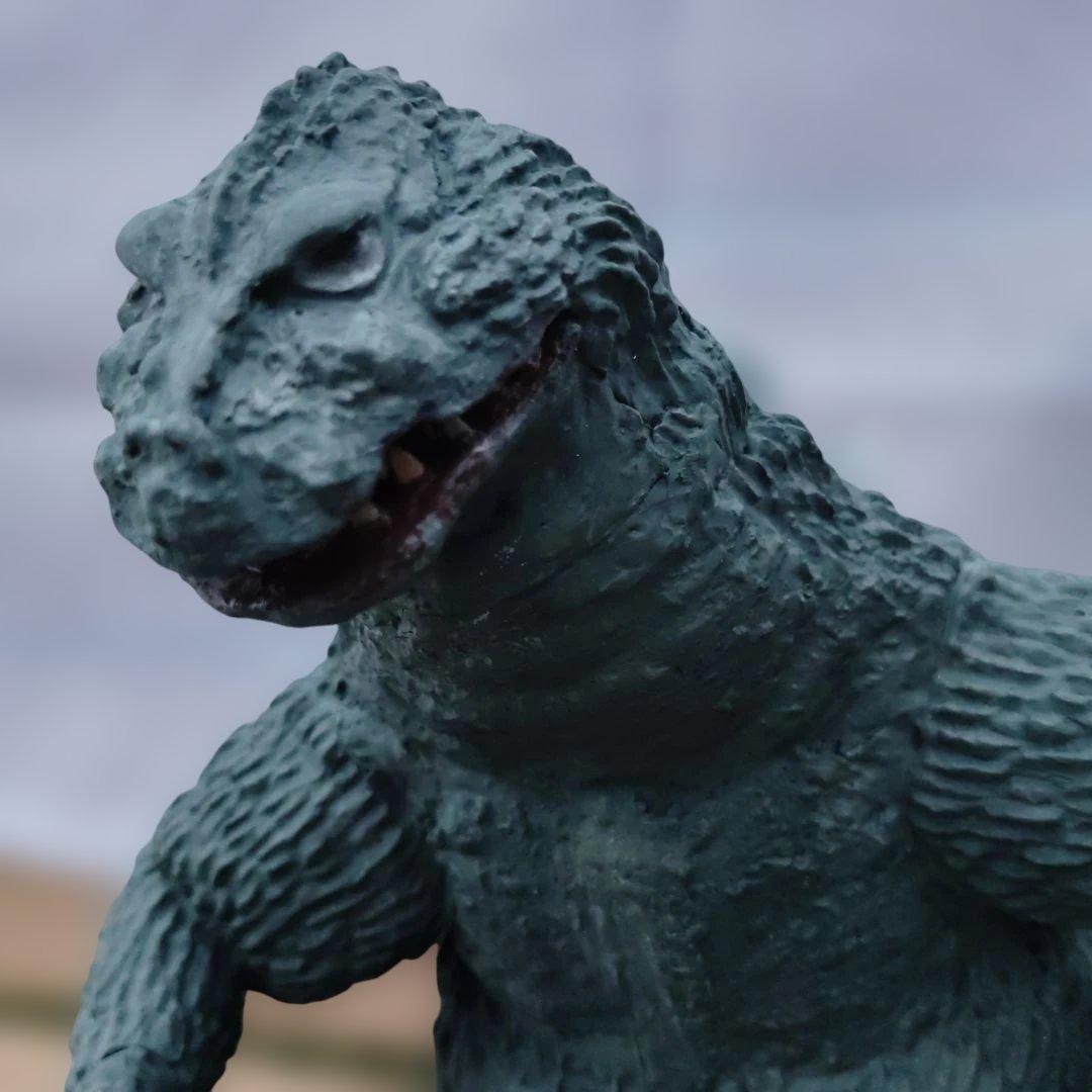 イノウエアーツＮATOキンゴジ。組み立て塗装済。ジオラマ付き！