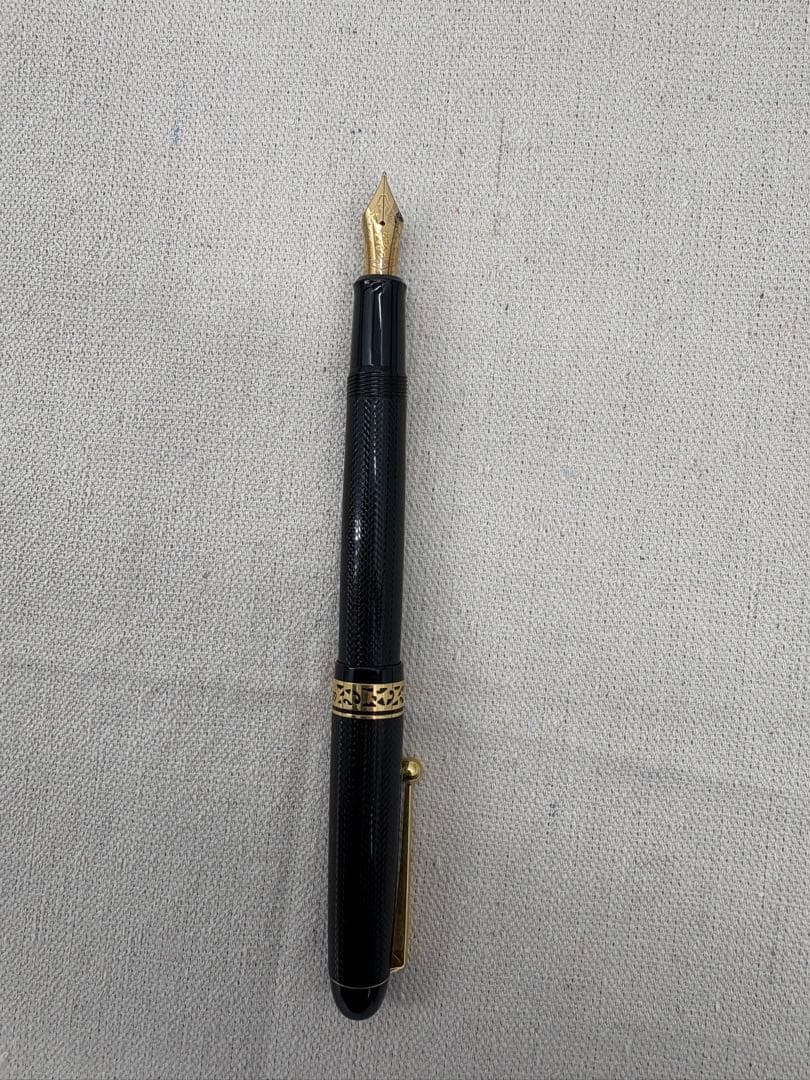 PILOT パイロット65周年記念万年筆 14K ペン先 ブラック×ゴールド
