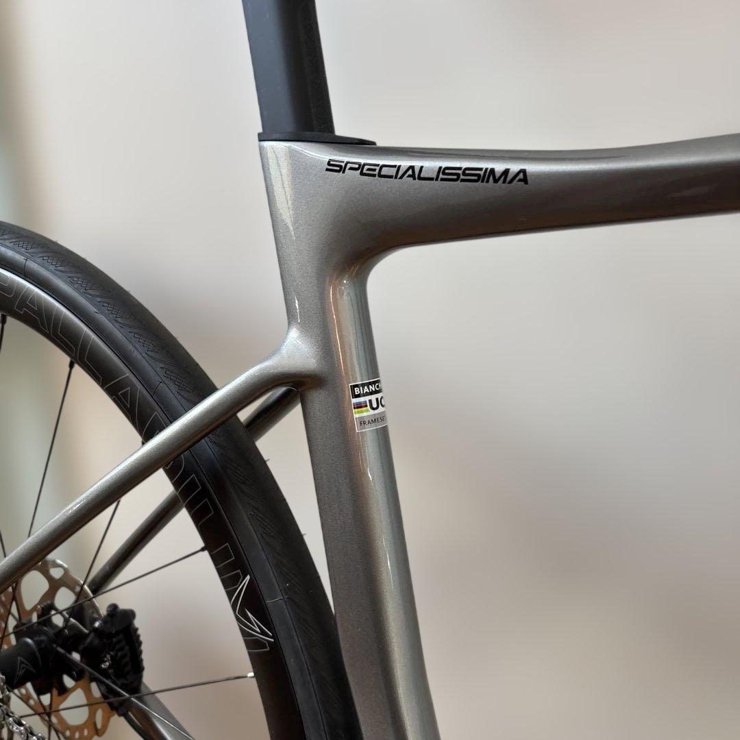 2025Bianchiビアンキ スペシャリッシマ コンプ 105di2 53