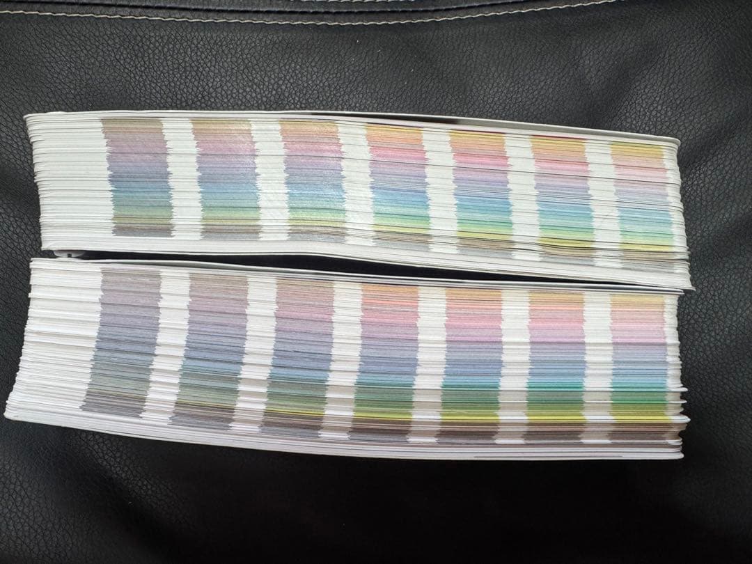 PANTONE パントン　色見本 2冊
