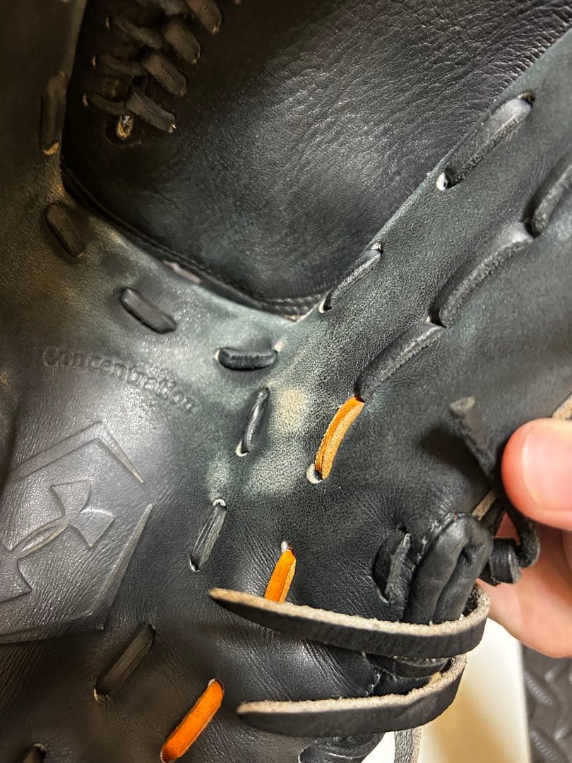 Under Armour 硬式グローブ 黒