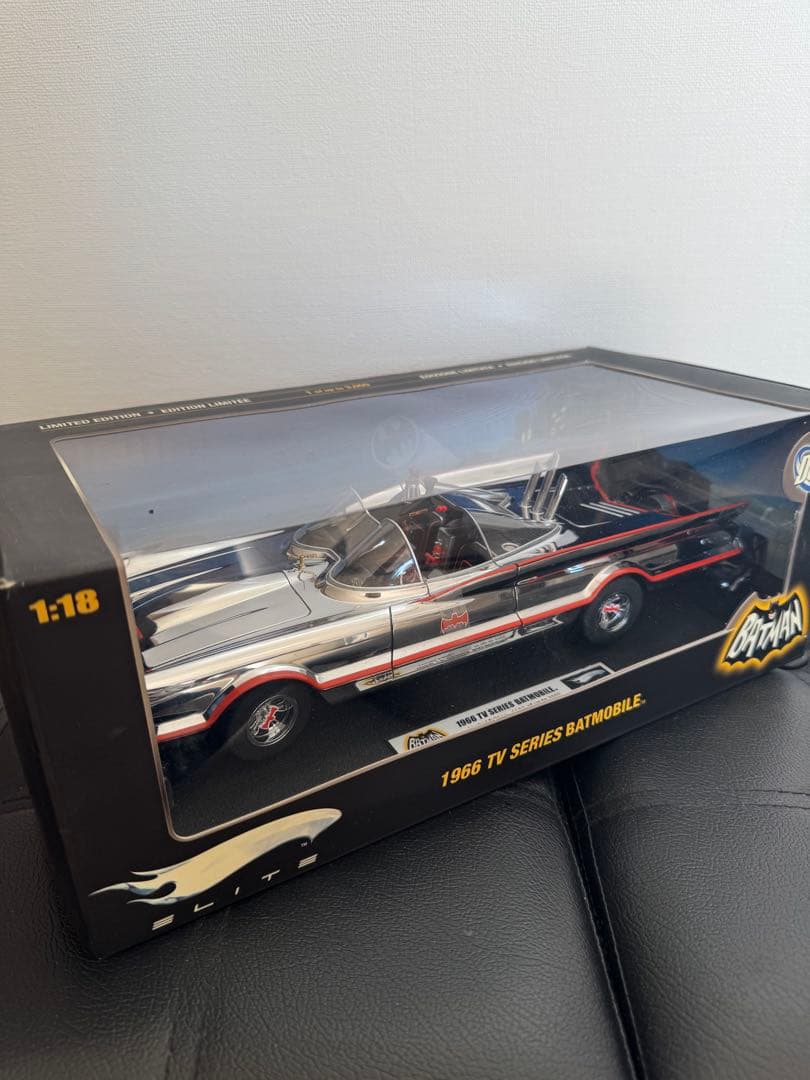 限定3000台　MATTEL 1/18 エリート バットモービル シルバーメッキ