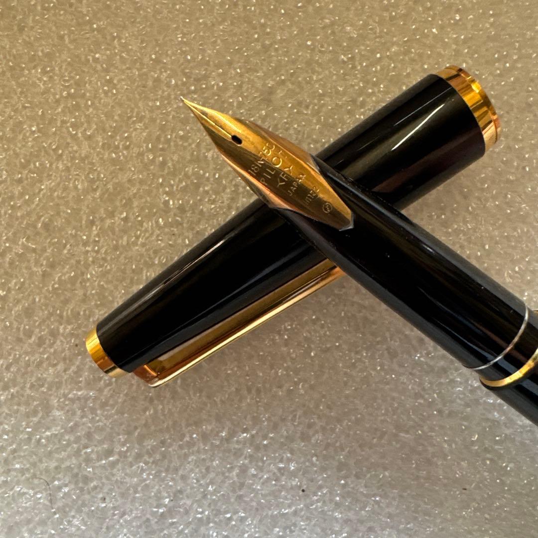 PILOT 万年筆 黒