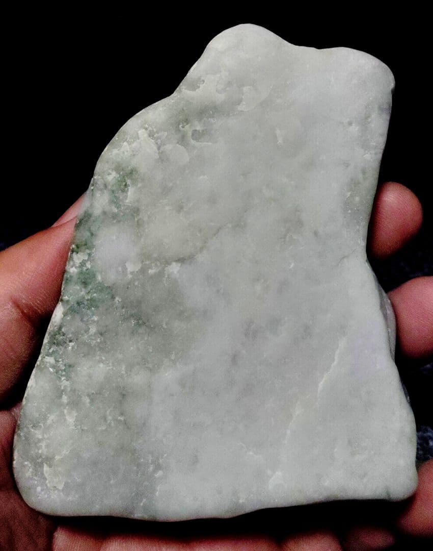 ★翡翠原石★糸魚川硬玉【小滝・川ズレ・ミロナイト翡翠】