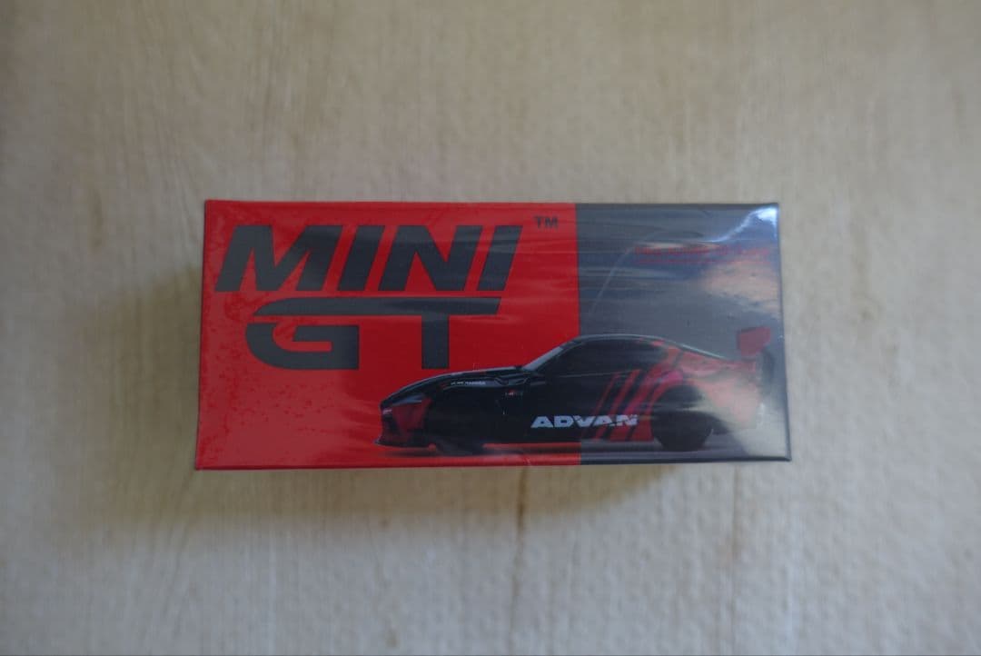 MINI GT 1/64 ADVANトヨタ GR スープラ