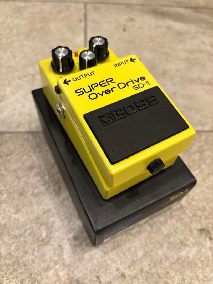 未使用に近い BOSS SD-1 スーパーオーバードライブ ギターエフェクター