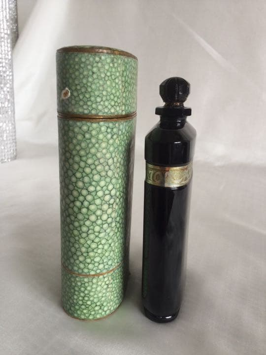 「Caron Nuit de Noel 香水瓶」オリジナルケース付/バカラ製造