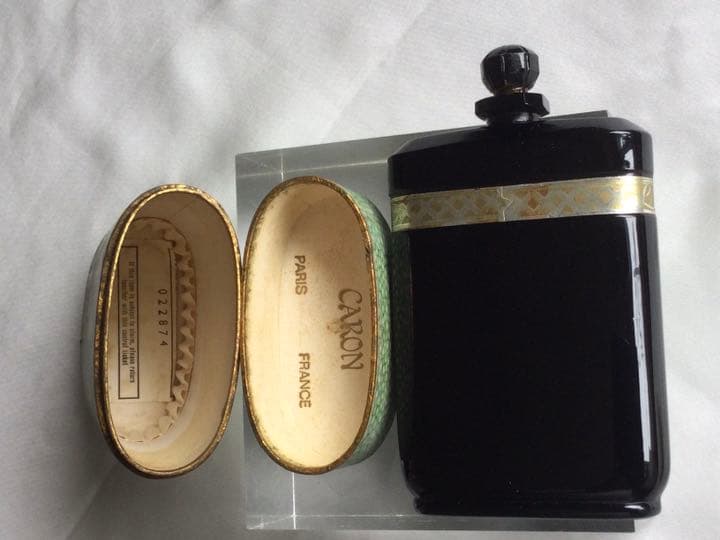 「Caron Nuit de Noel 香水瓶」オリジナルケース付/バカラ製造