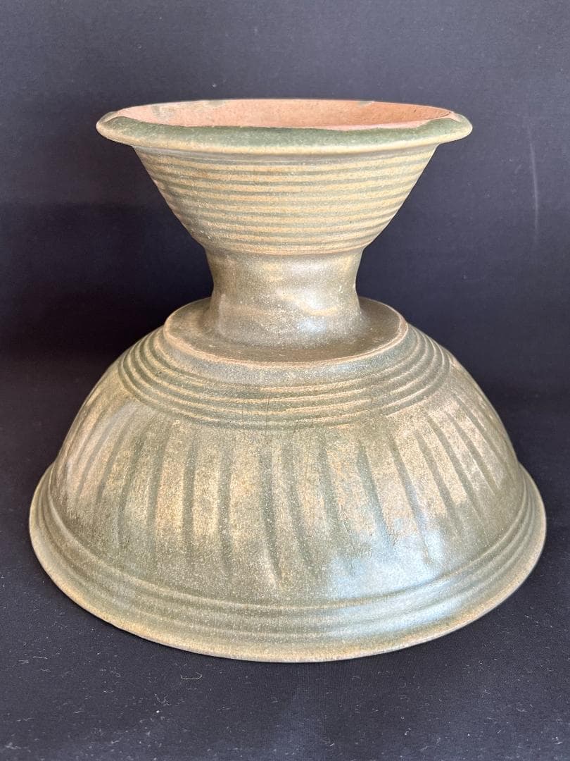 【海】タイ古陶磁　博物館級青磁鉢　スンコロク　宋胡録　骨董品 時代品 美術品