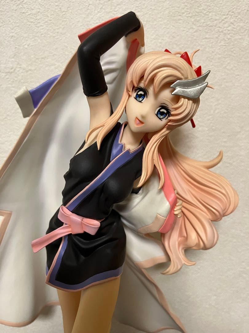 ガンダムSEED DESTINY ラクス・クライン 艦長服キャラホビ2008限定