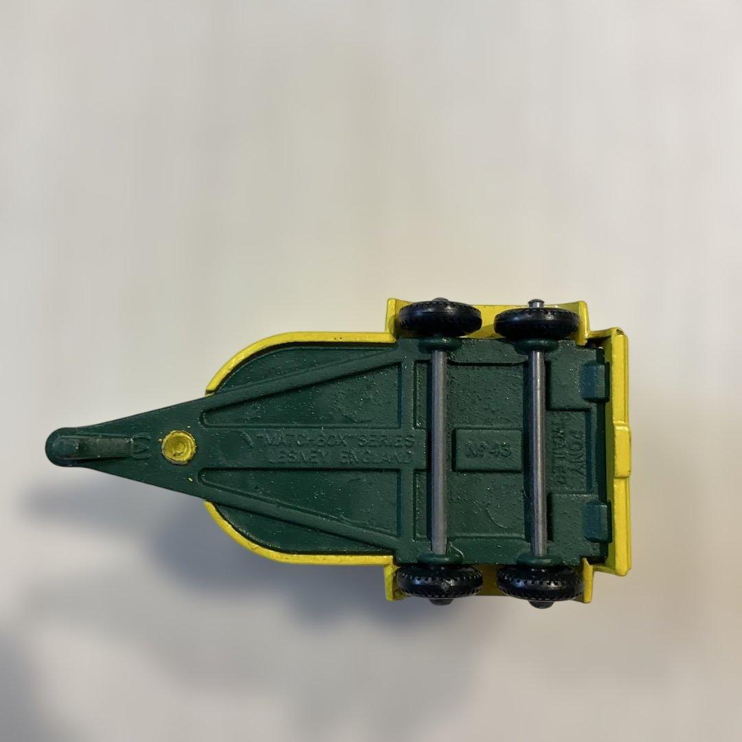ミニカー　マッチボックス　43 ポニートレーラー