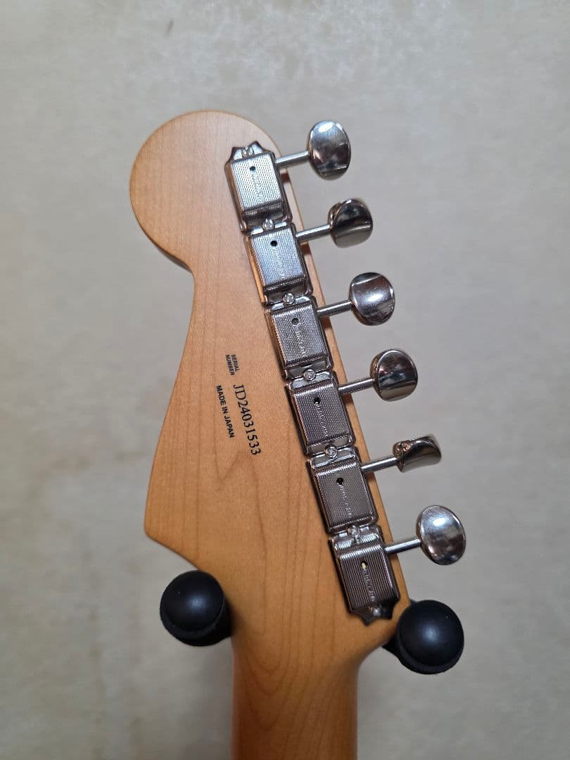 Limited Char Stratocaster® Burgundy