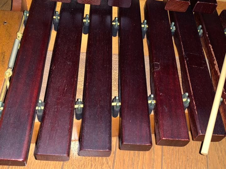 【値下げ】【美品】本格的な木琴❗️SUZUKI木琴　マレット付き