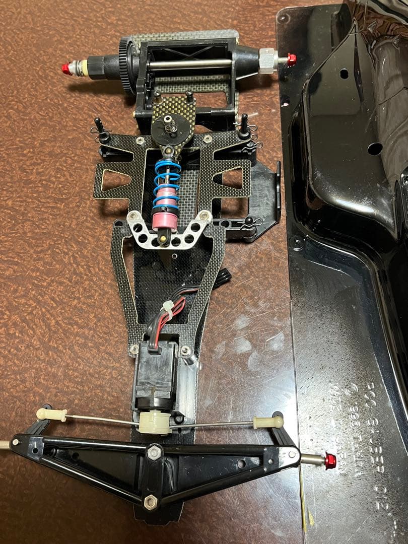 タミヤ 1/10ザウバーC12 F103