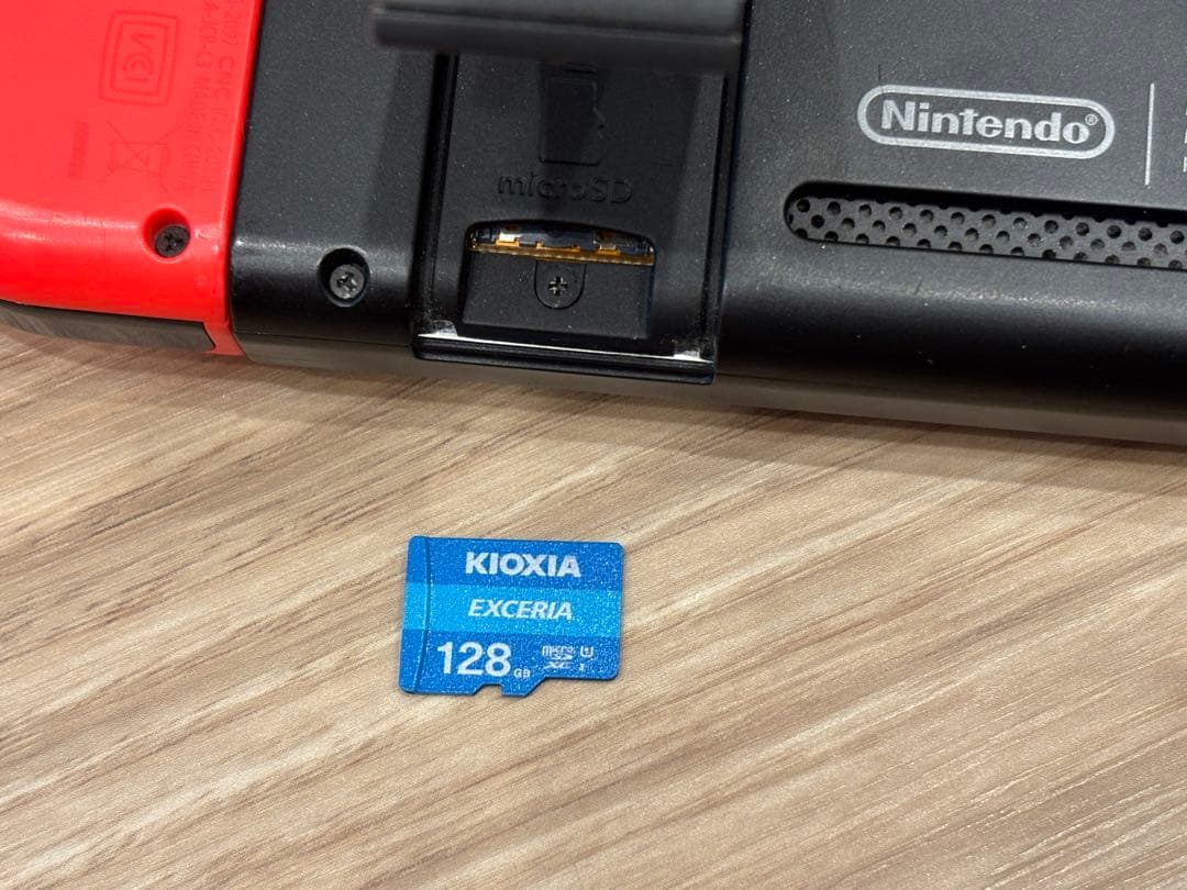 Nintendo Switch 本体 赤/青Joy-Con SDカード付