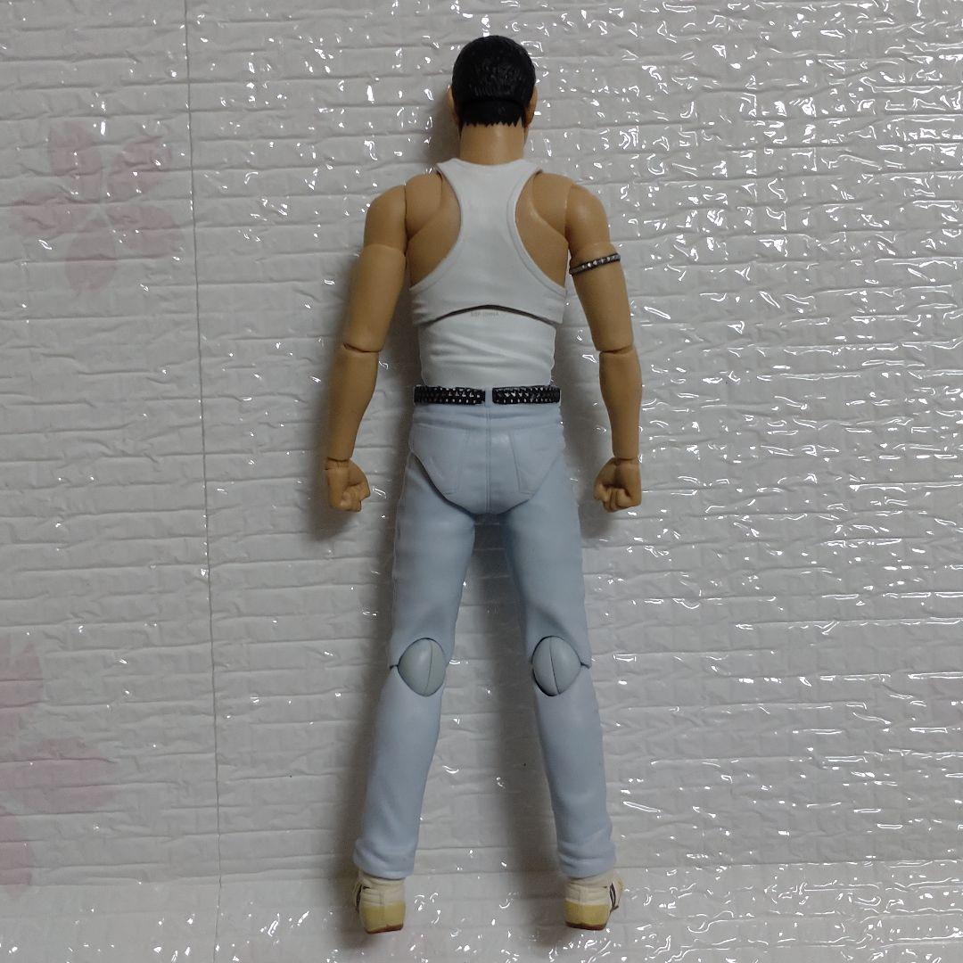 S.H.フィギュアーツ　フレディ・マーキュリー　ライブエイドver