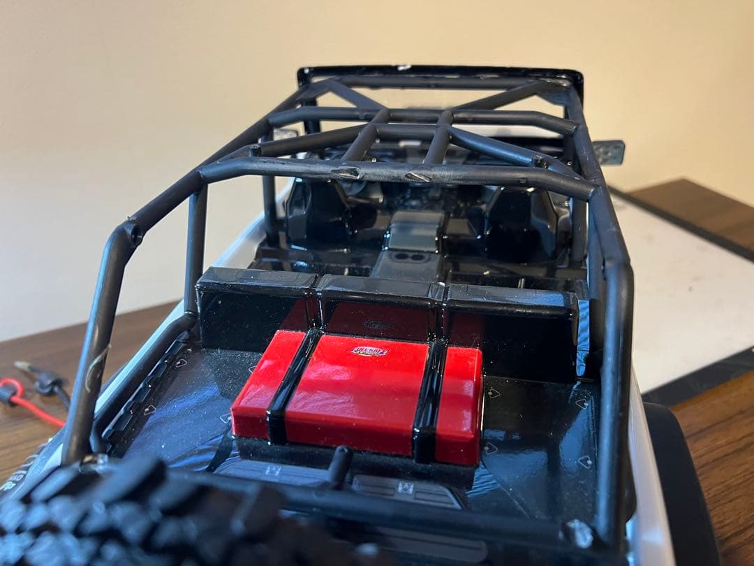 ☆最終価格☆ RCクローラー　axialボディ　2速 scx10風