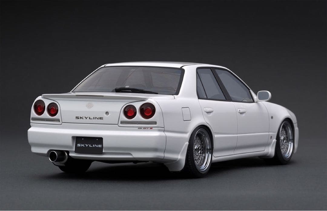 IG1580 1/18 日産 スカイライン 25GT ターボ ER34 ホワイト