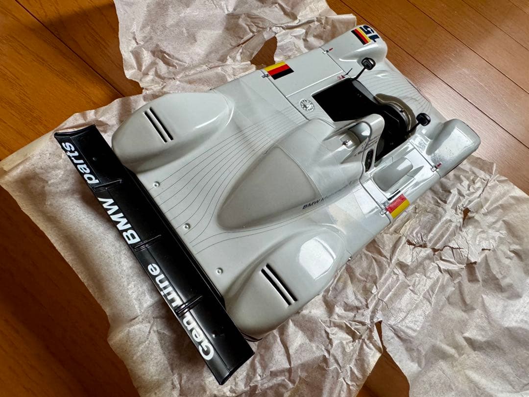 京商 1/18  V12 LMR 1991年ル・マン優勝車 エンジン付き