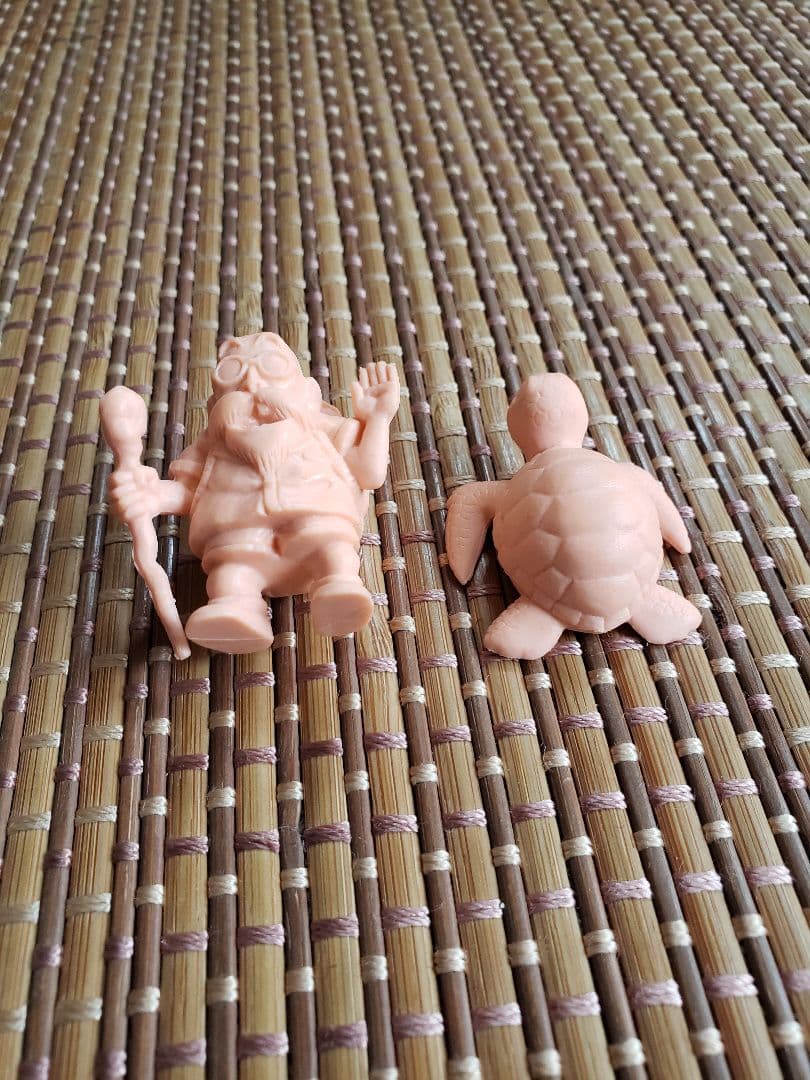 ドラゴンボール消しゴムドンブリ畑　亀仙人と亀　肌色　ペールオレンジ