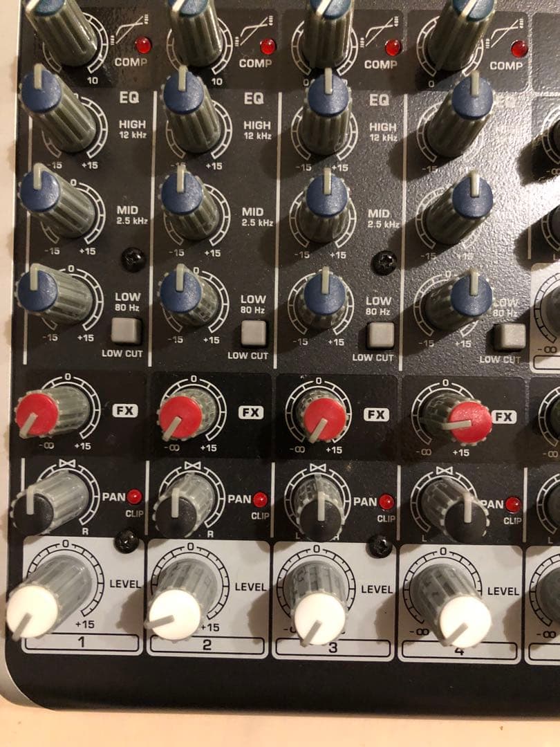 BEHRINGER XENYX QX1202USB インターフェイス エフェクト