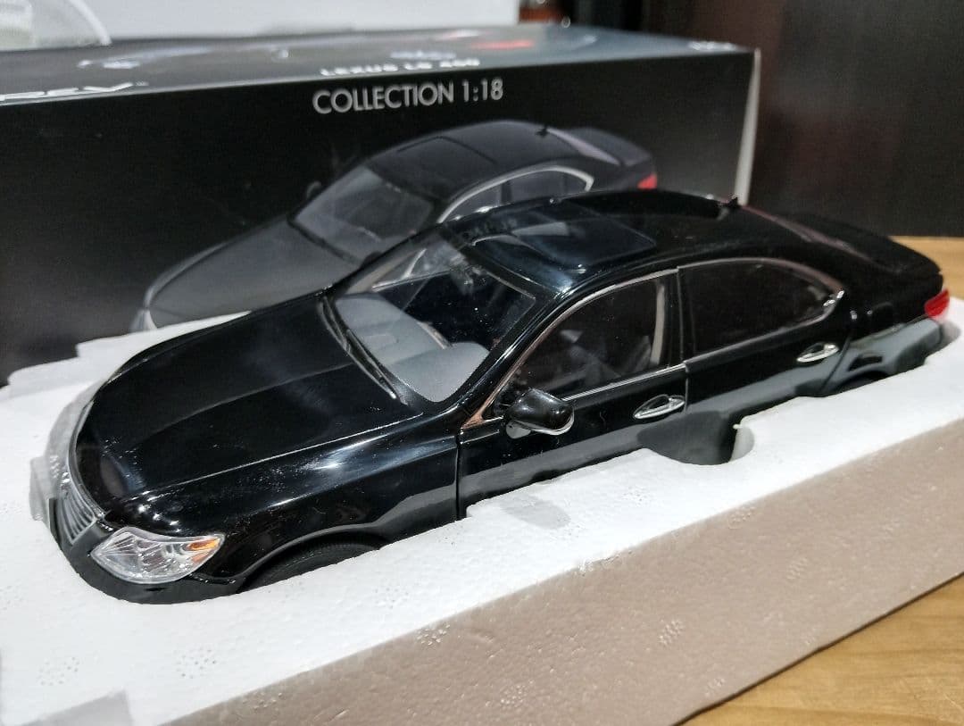 1/18 ノレブ　レクサス　LS460　中期型　ミニカー　ブラック