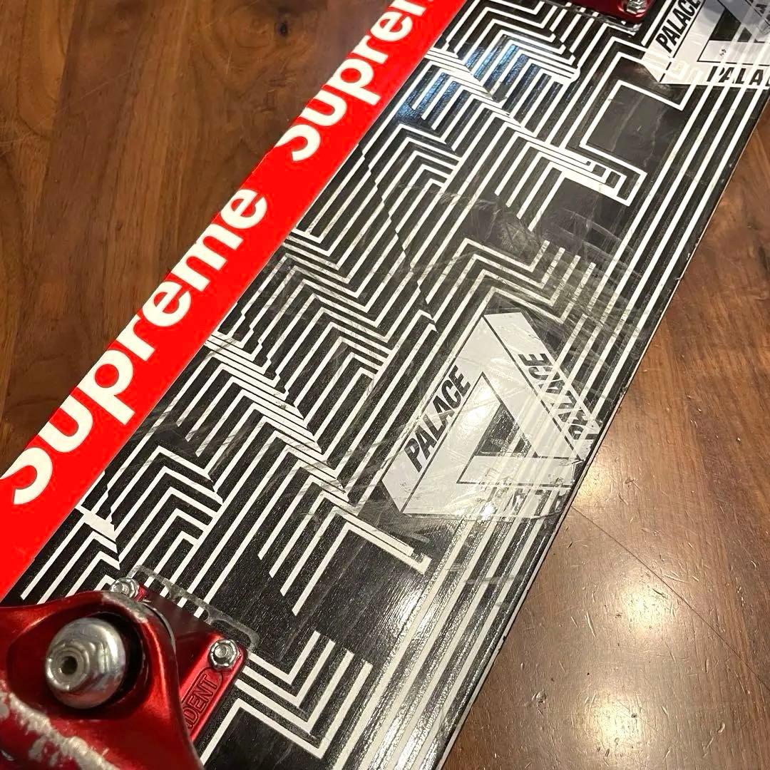 パレス　スケートボード　スケボー　コンプリート　インディペンデント　ボーンズ