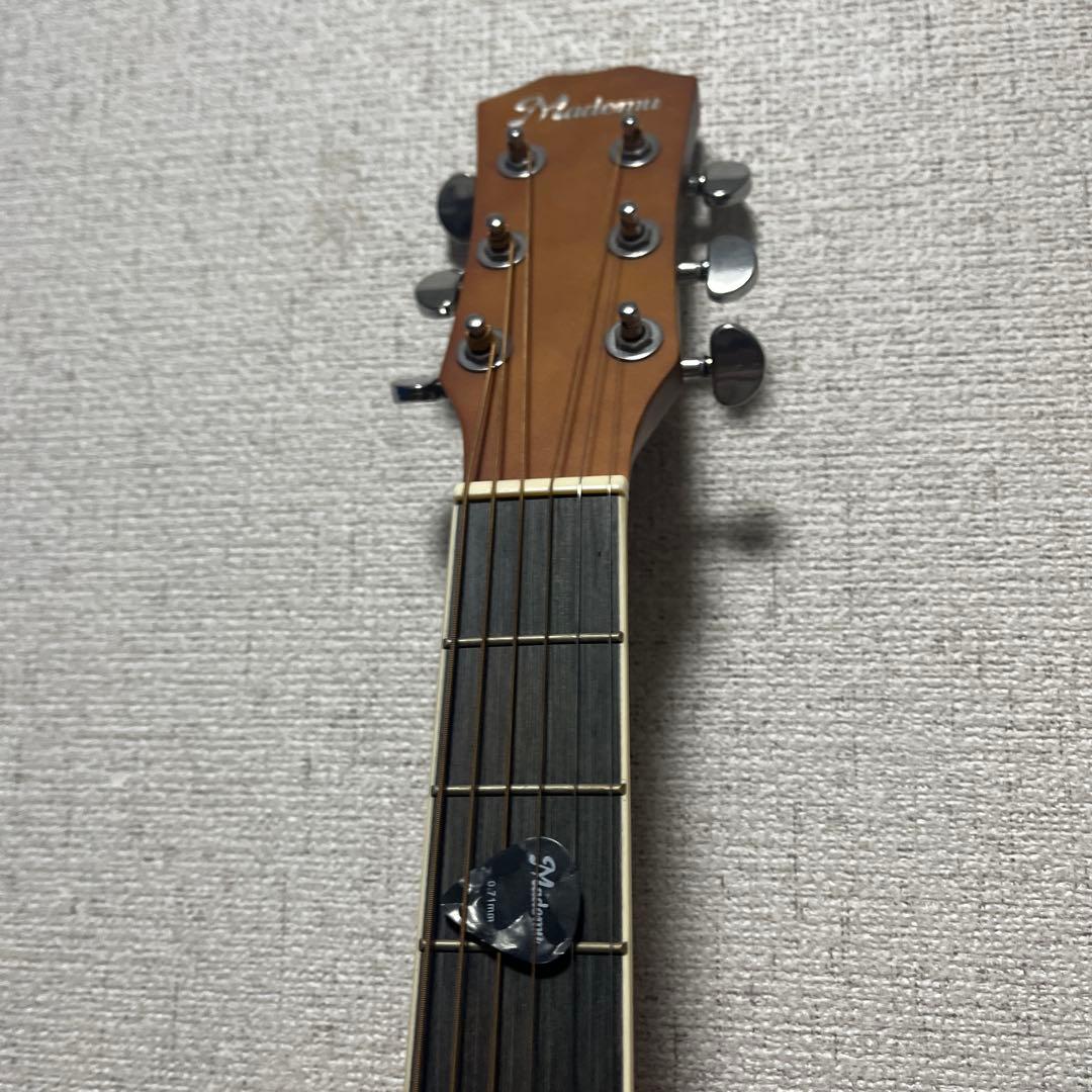 Mademu アコースティックギター