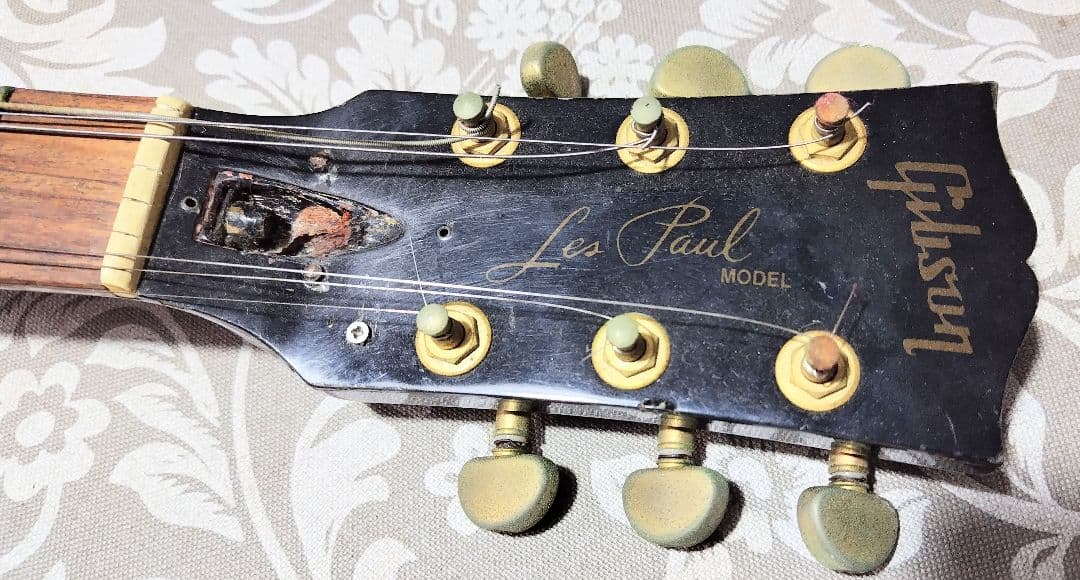【ジャンク品】エレキギター・ケース　Gibson Les Paul Studio