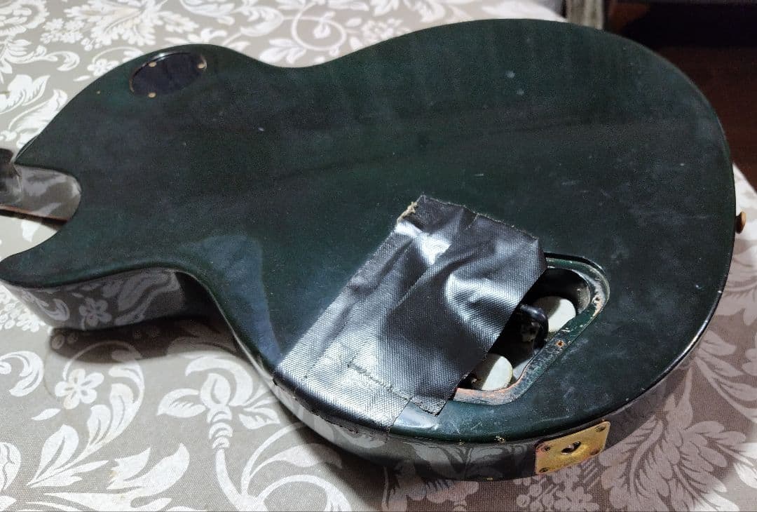 【ジャンク品】エレキギター・ケース　Gibson Les Paul Studio