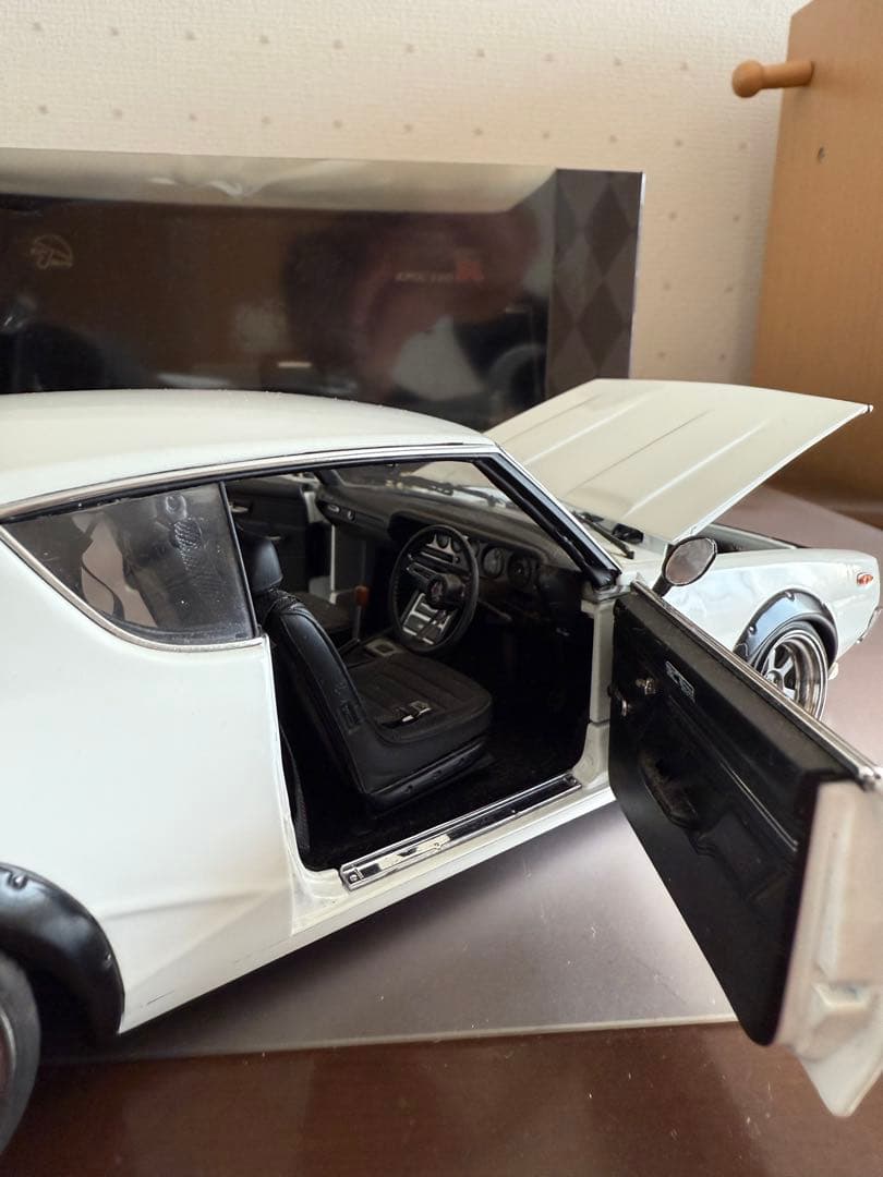 こ*こ様 Kyosho 1/18スカイライン GT-R ケンメリ　カスタム品　ホ