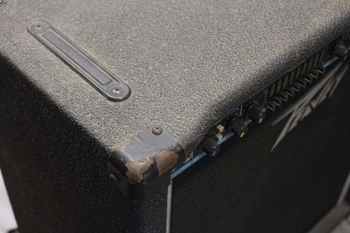 PEAVEY ピーヴィー TNT115 BW ベースアンプ
